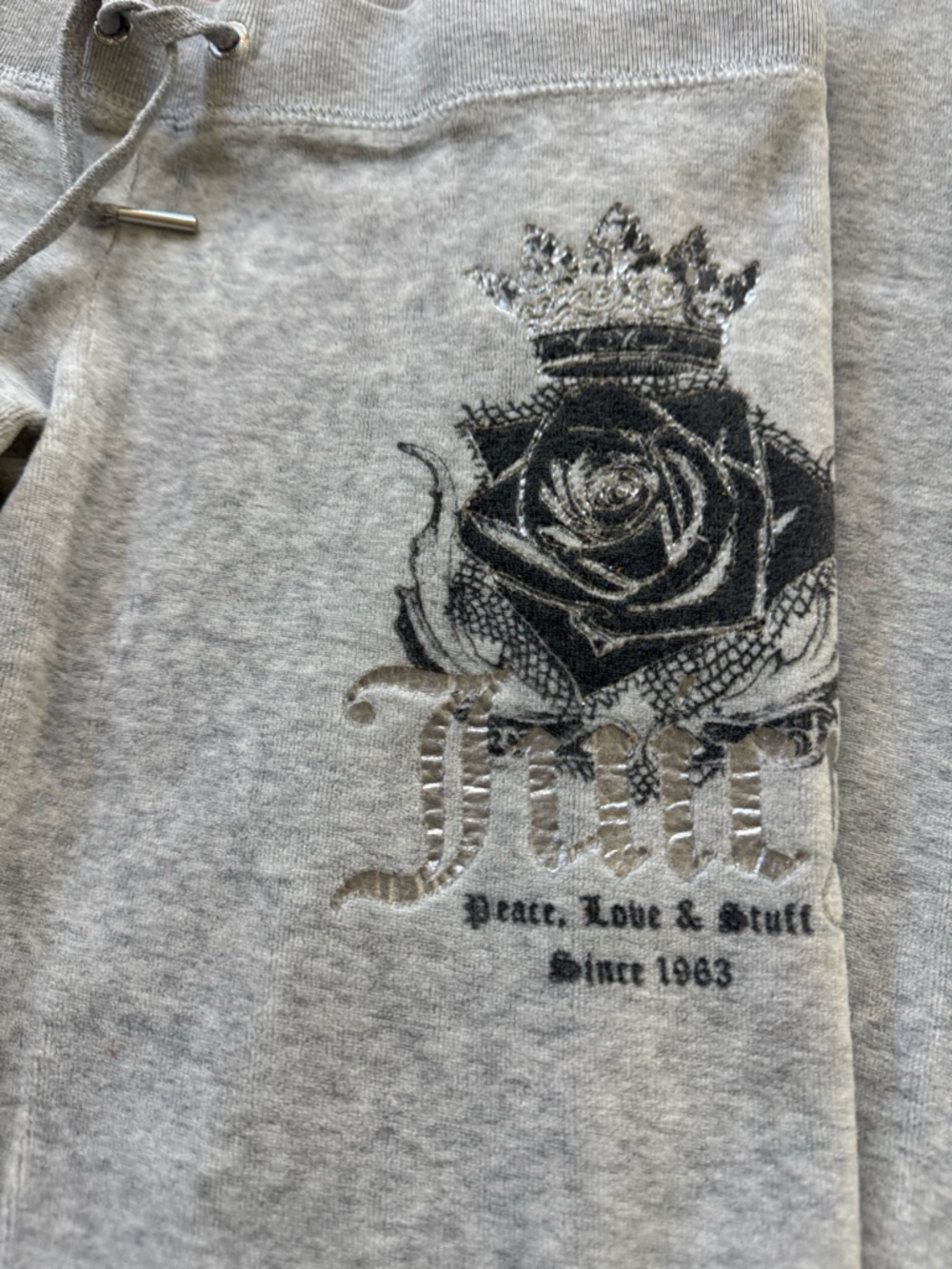Y2K Juicy Couture Gray Graphic Drawstring Sweatpants - Picture 2 of 8